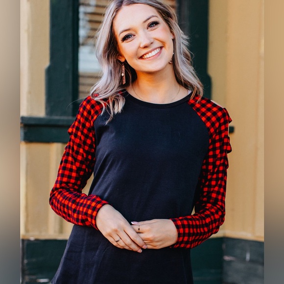 Women’s “CHECKED ALL THE BOXES TOP” Black & Red Checkered Long Sleeve Tee Size L - Picture 1 of 17